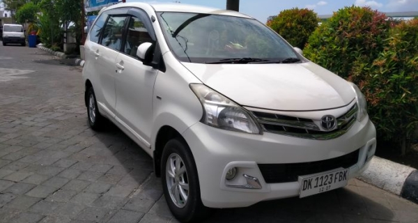 mpv car toyota avanza